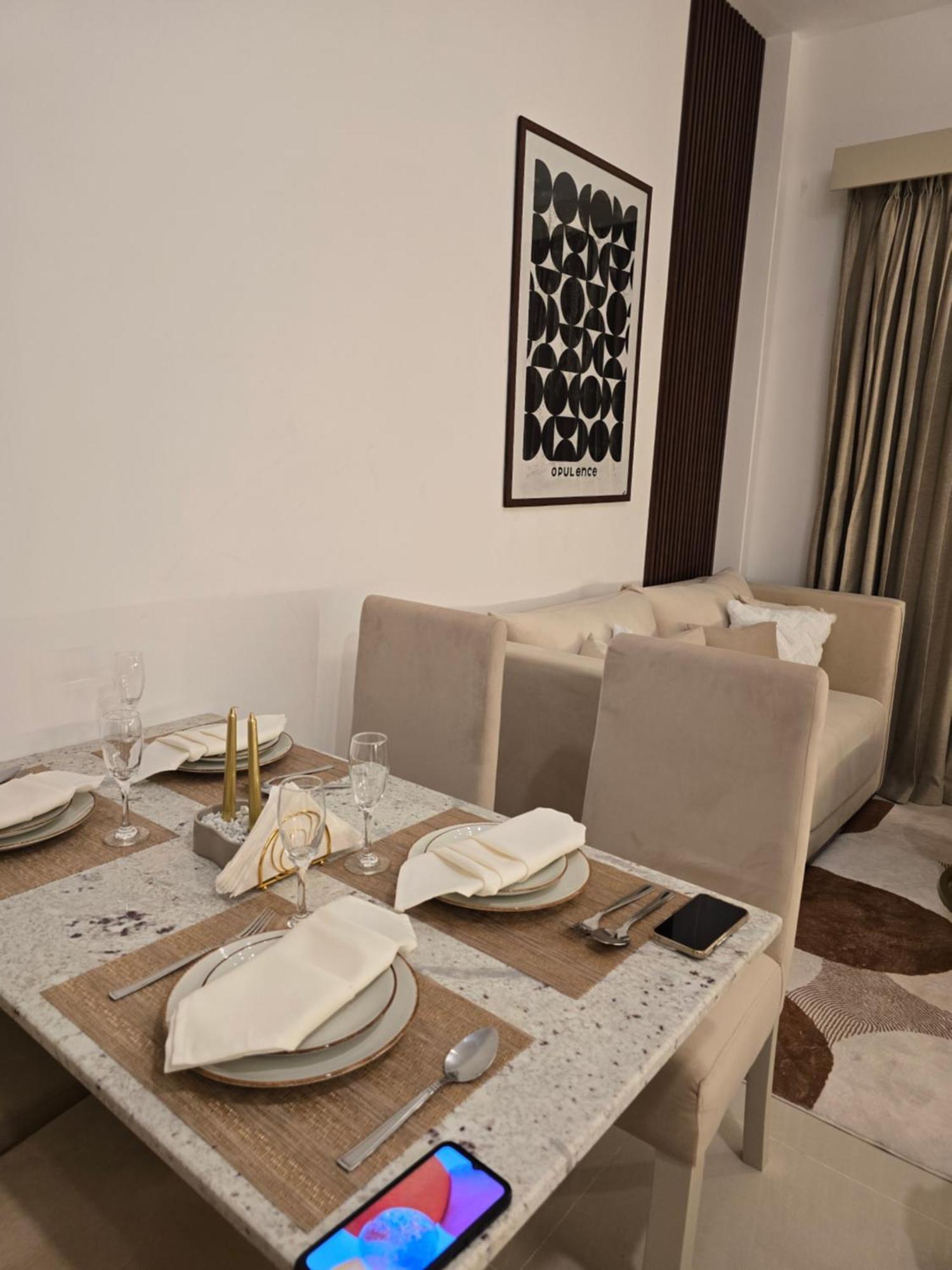 Apartment 41st Floor Trizen Smart Luxury With Sea View And Portcity View