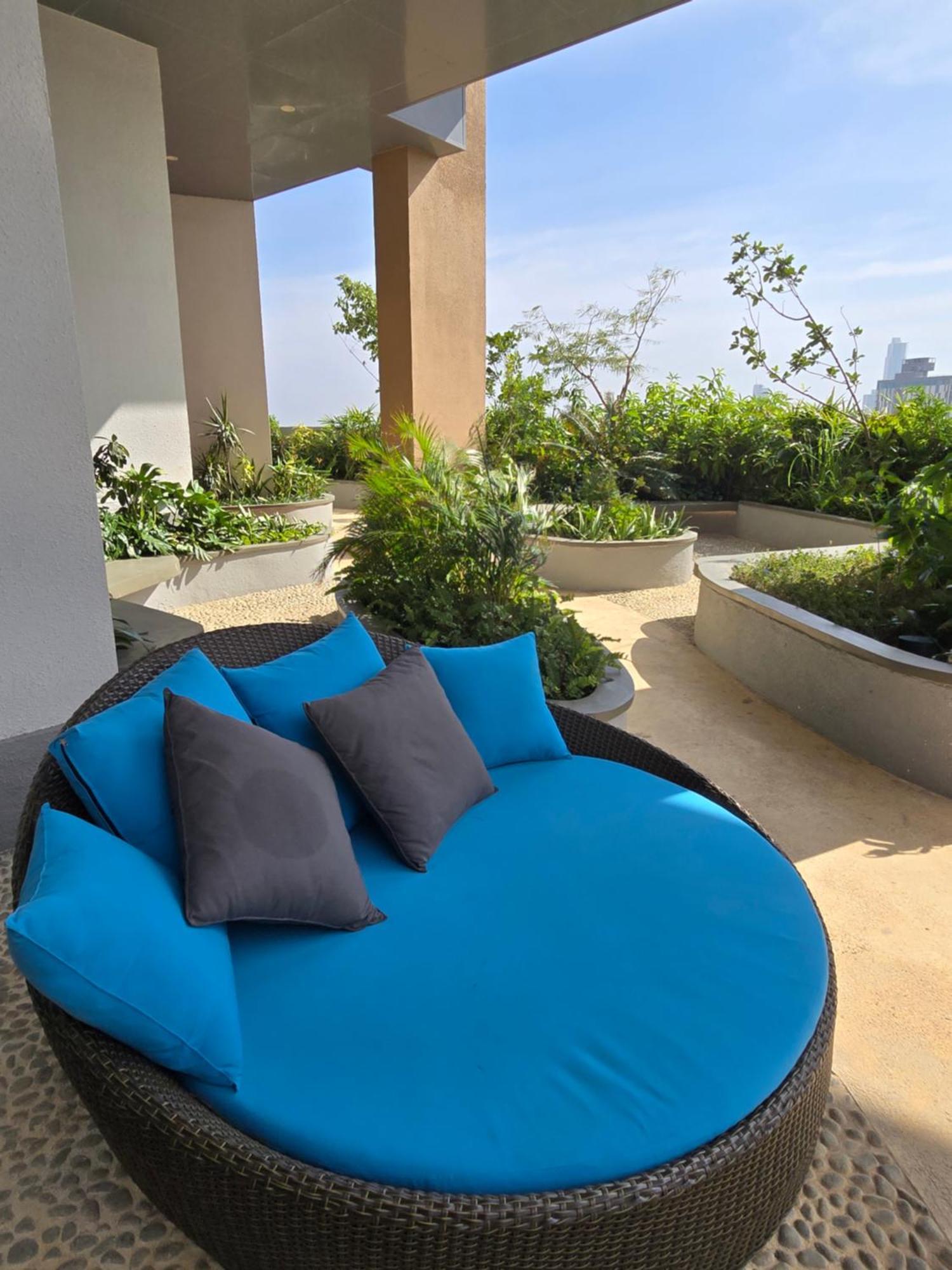 Apartment 41st Floor Trizen Smart Luxury With Sea View And Portcity View