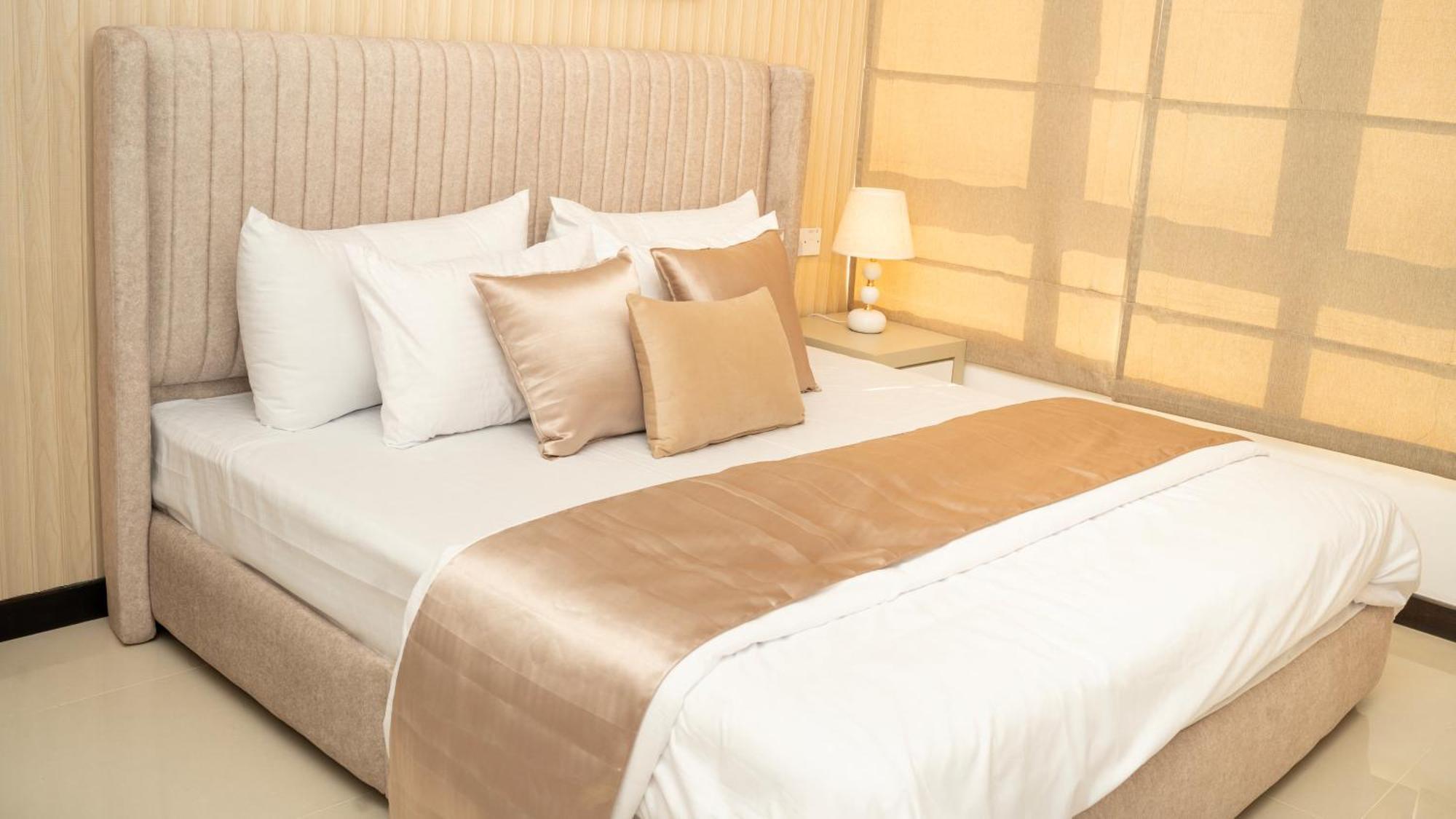 41st Floor Trizen Smart Luxury With Sea View And Portcity View Apartment