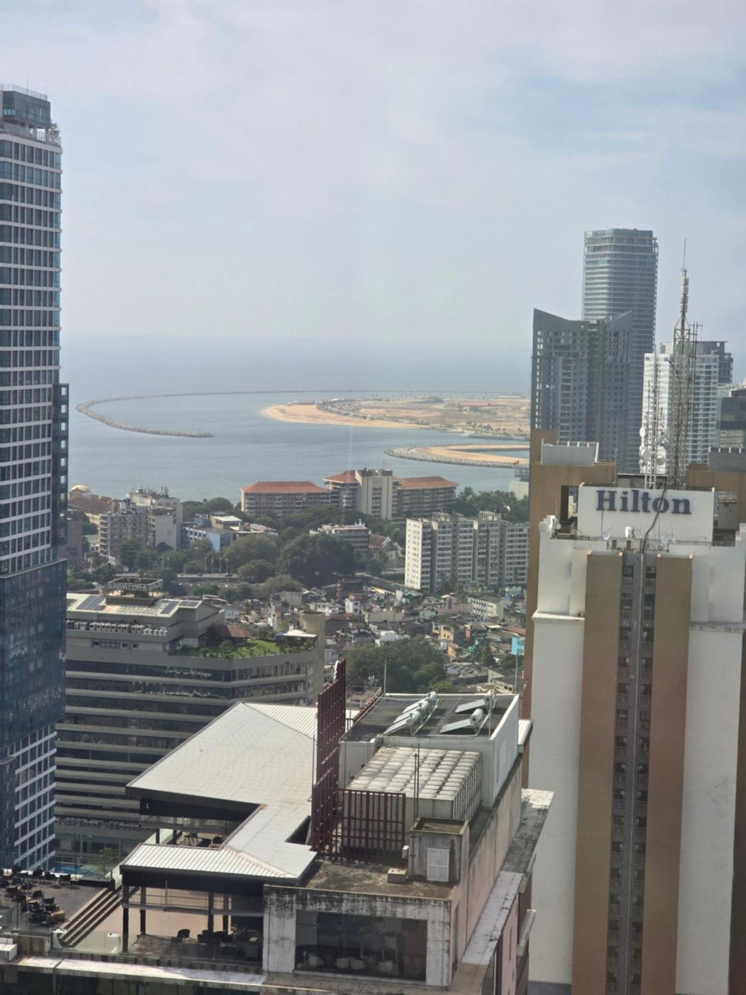 Apartment 41st Floor Trizen Smart Luxury With Sea View And Portcity View Colombo