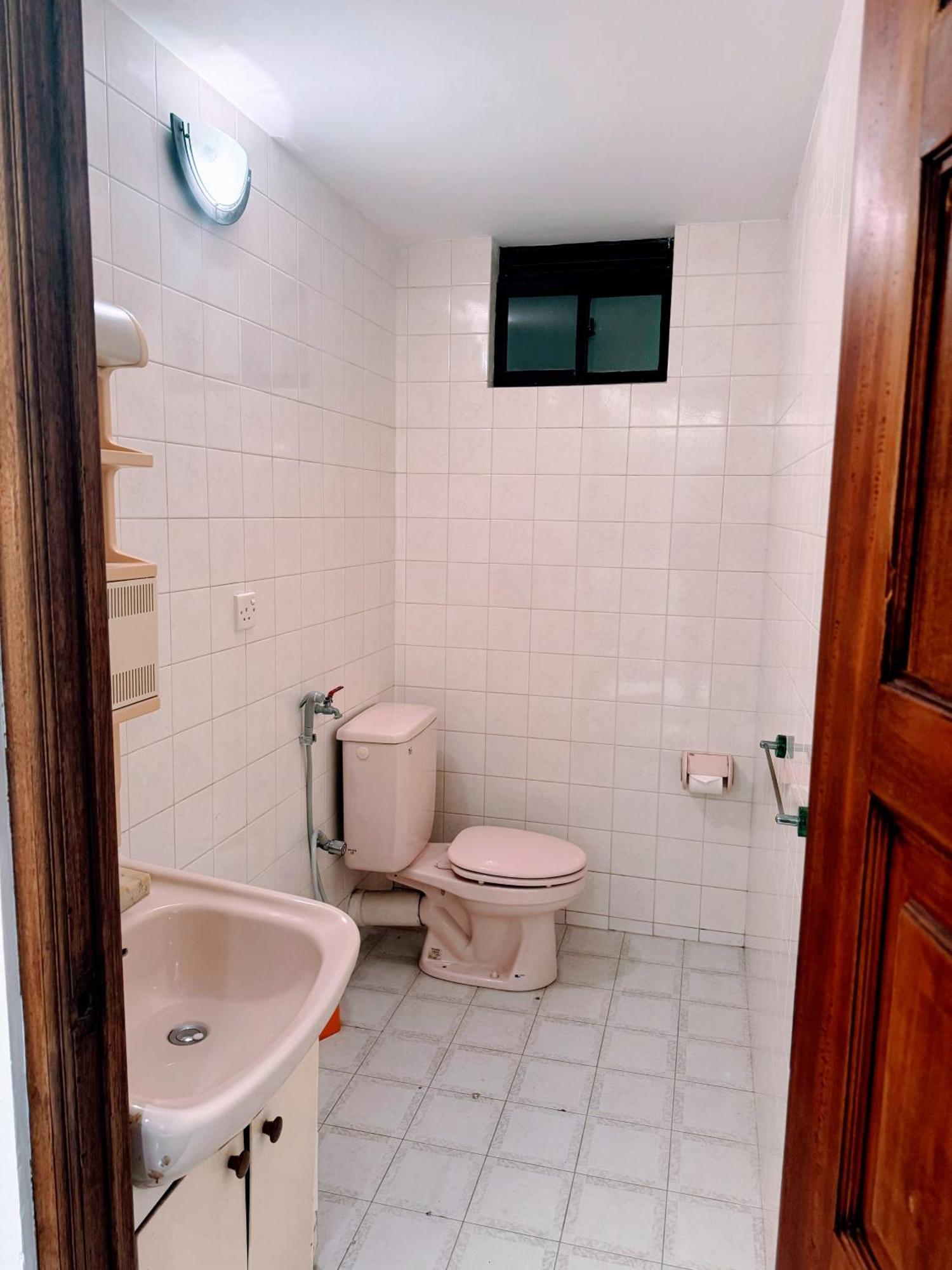 Apartment 7, Leisure *