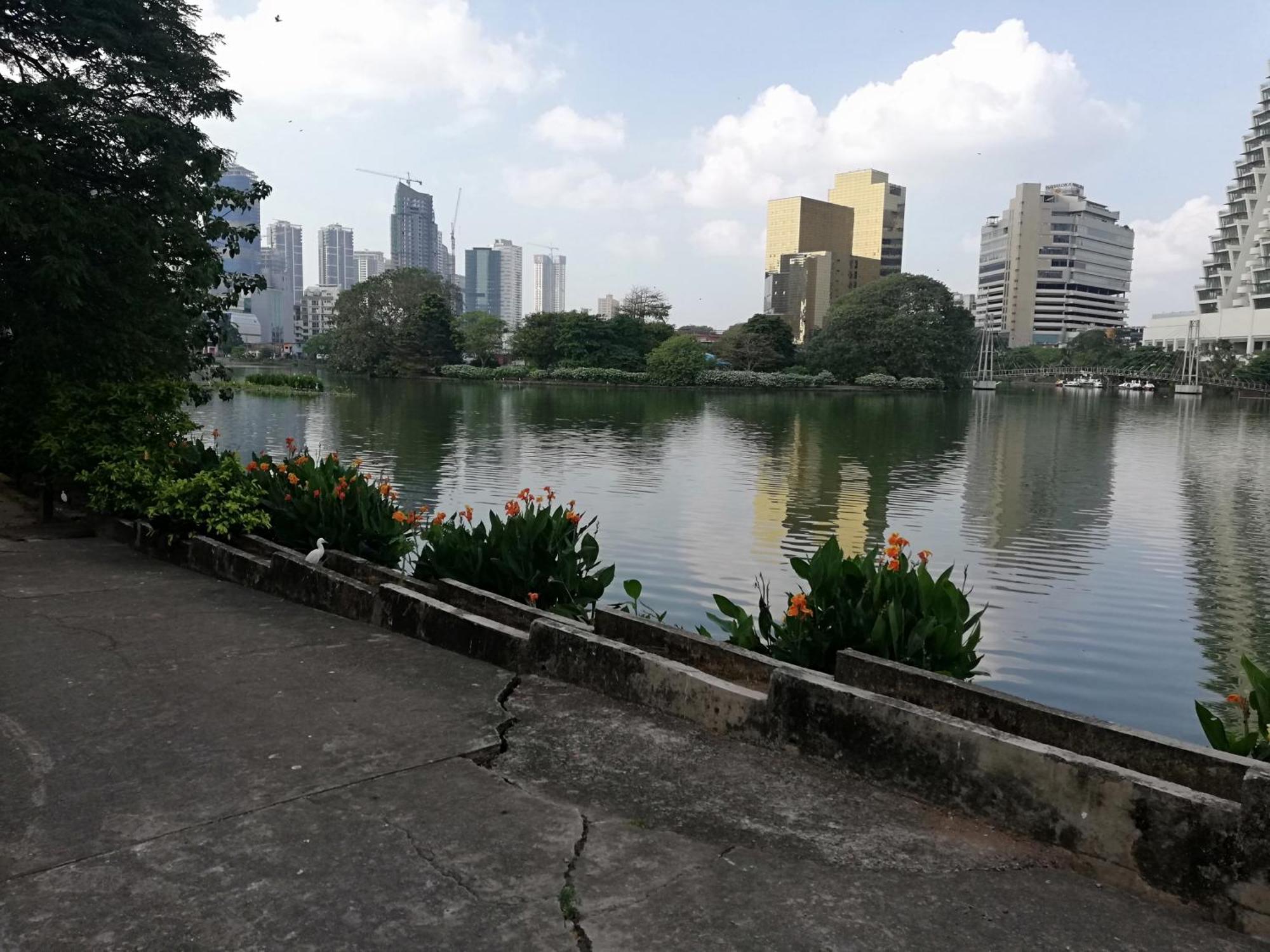 Super Luxury 2 Bedroom In Five Star Centre * Colombo