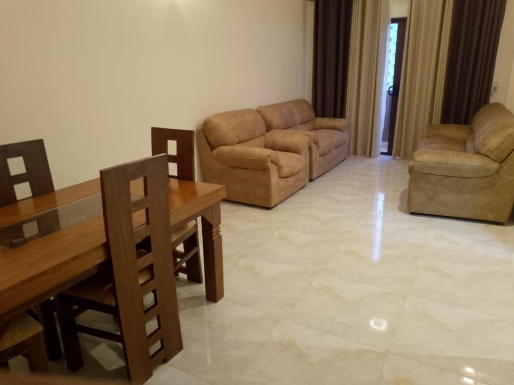 Mercuryfm 112 House - 32 Vivekananda Road Colombo-06 -4-4 * Colombo