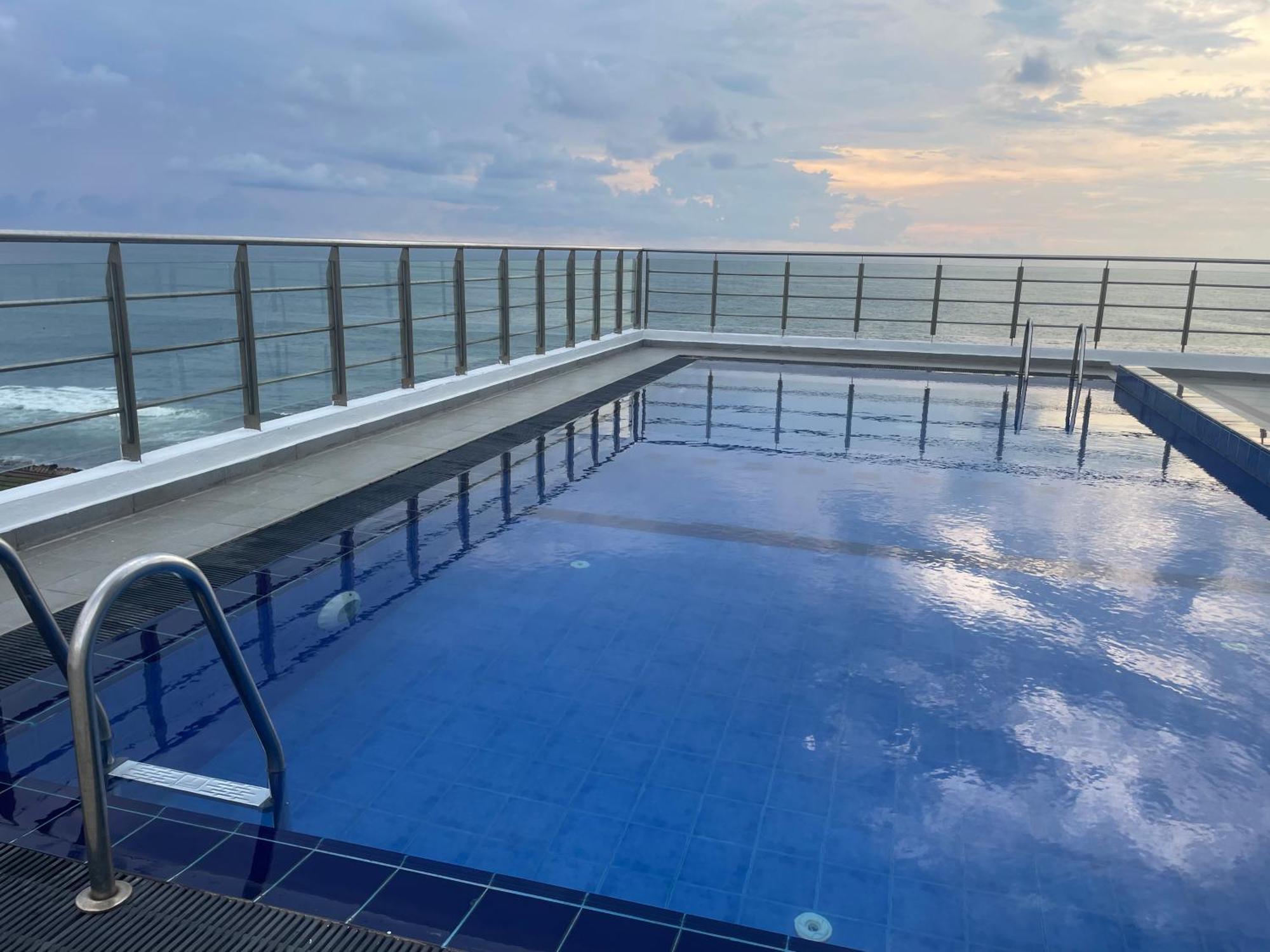 Spectacular Sea View 3 Bedrooms Colombo