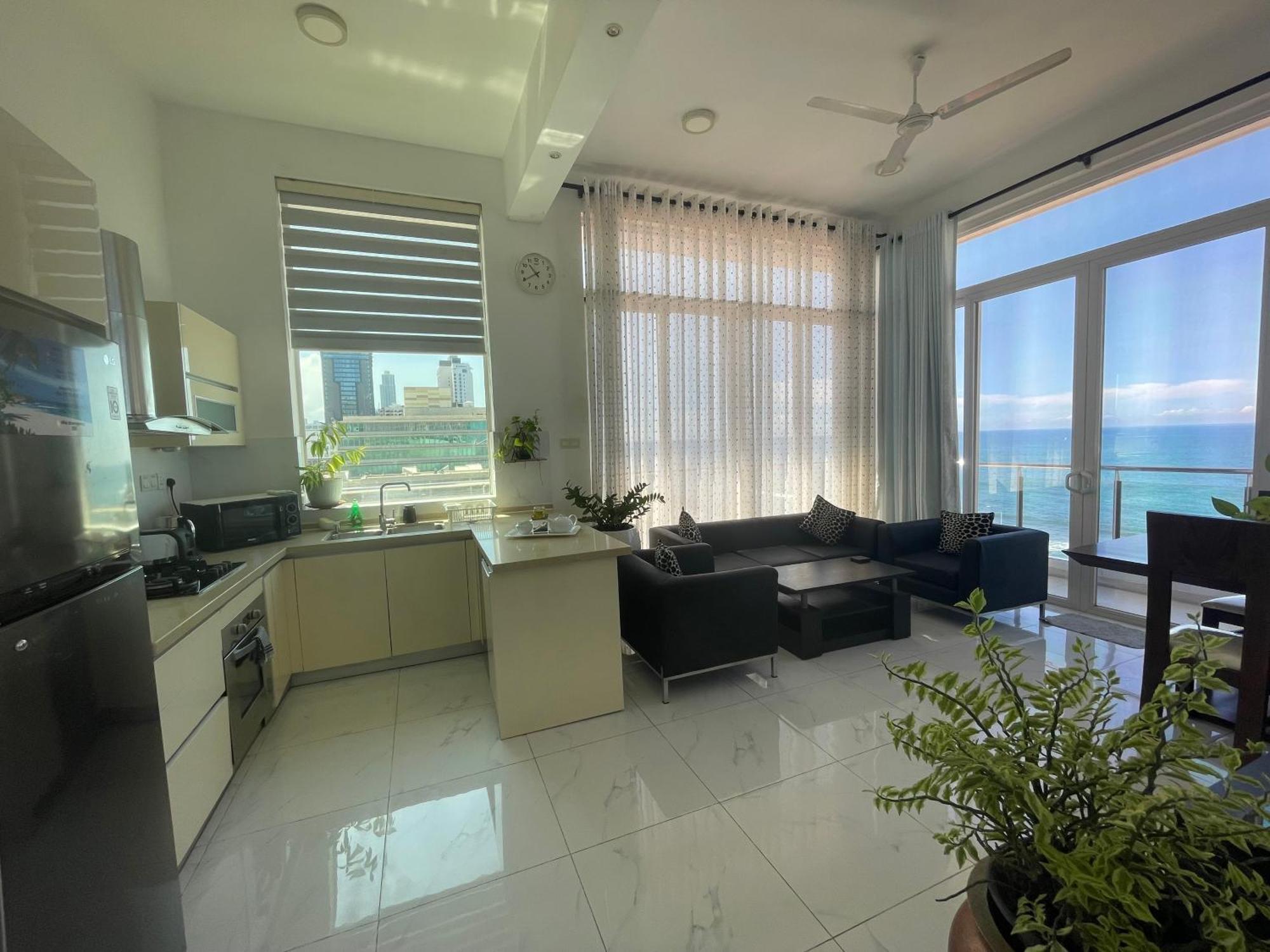 Spectacular Sea View 3 Bedrooms * Colombo