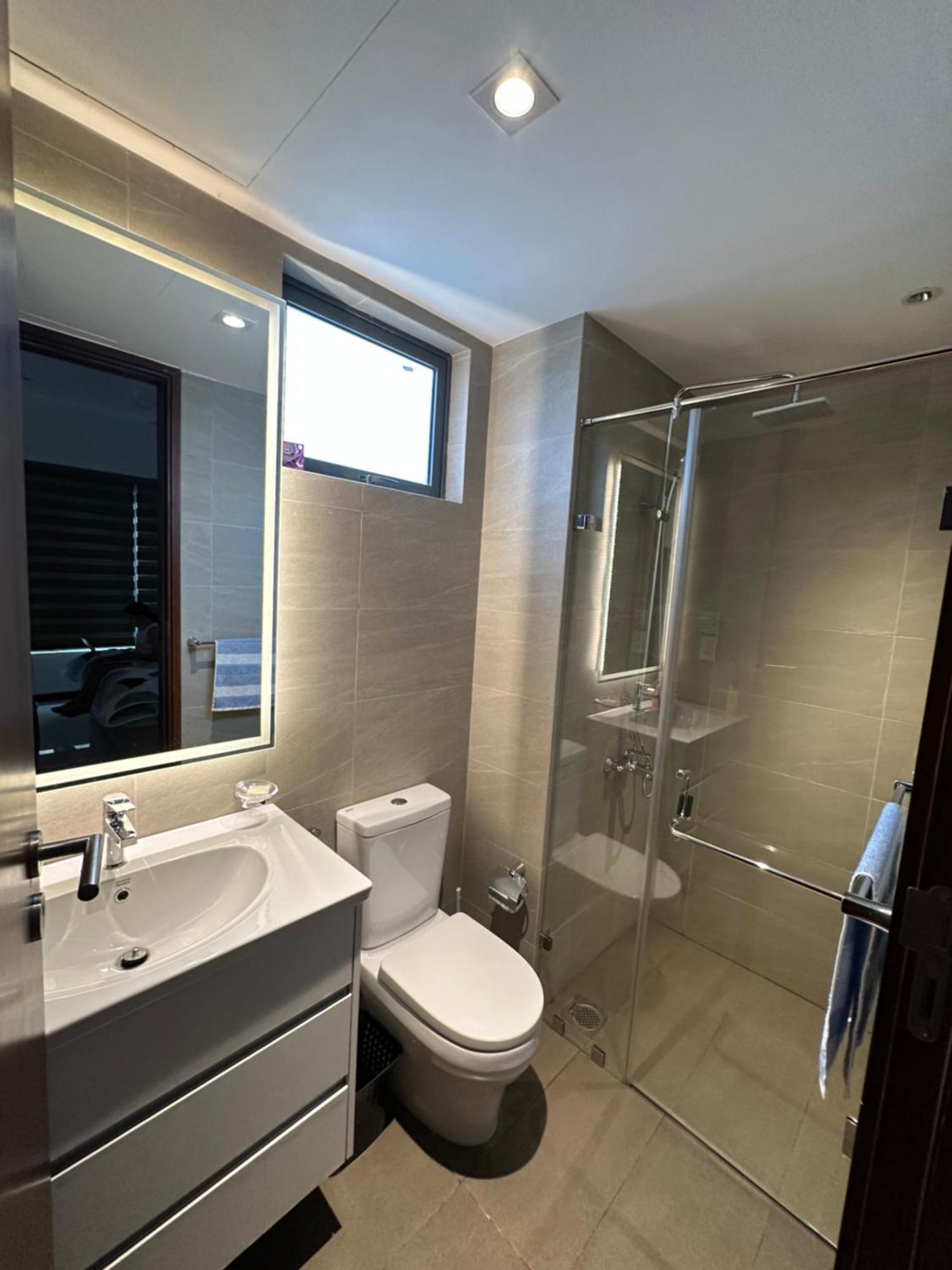 Luxury Two Bedroom Trizen