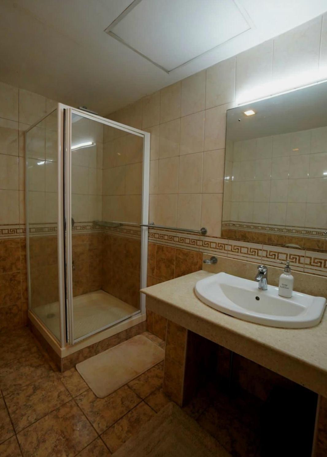 Victoria Park Luxe Long-stay, District Colombo