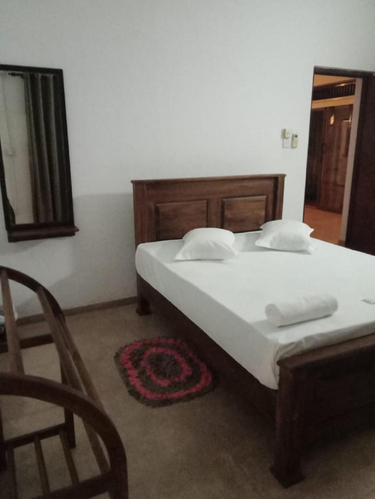 Grand Wellawatta Hotel