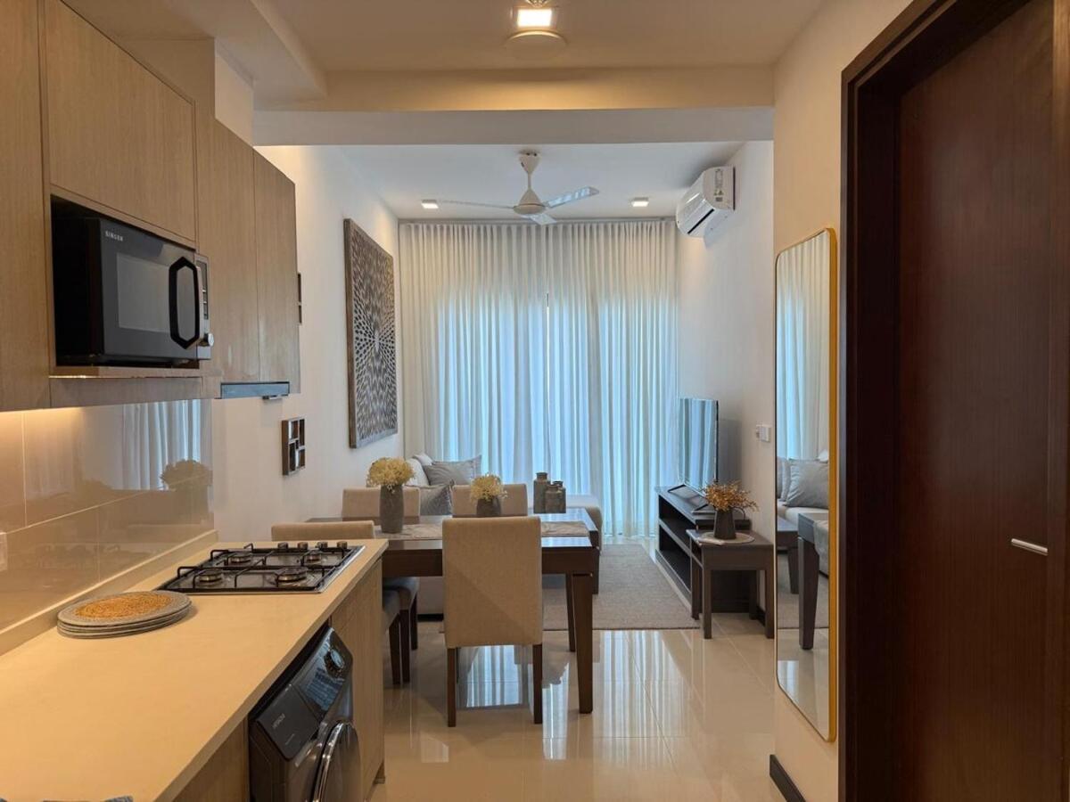 Apartment 1 Bed 1 Bath In Trizen 02 Colombo
