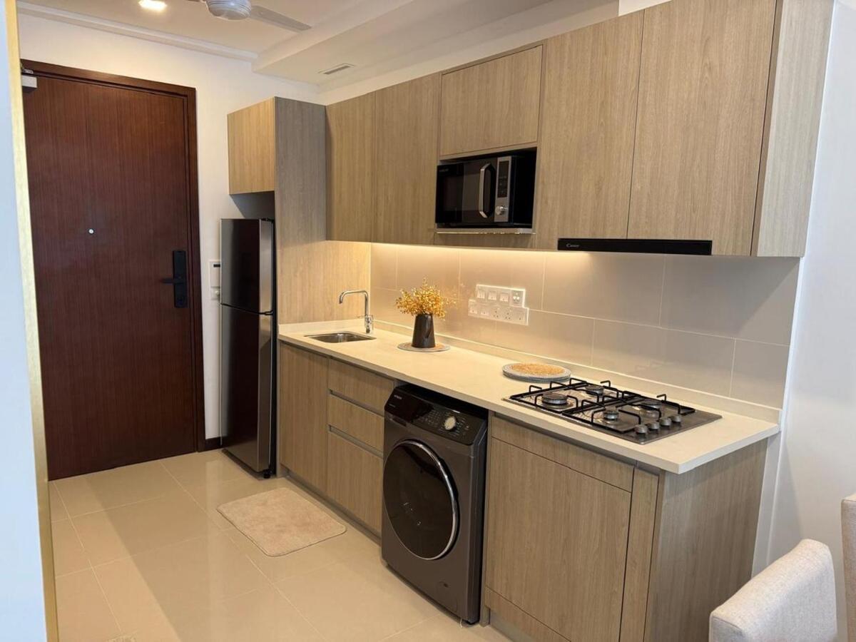 1 Bed 1 Bath In Trizen 02 Colombo