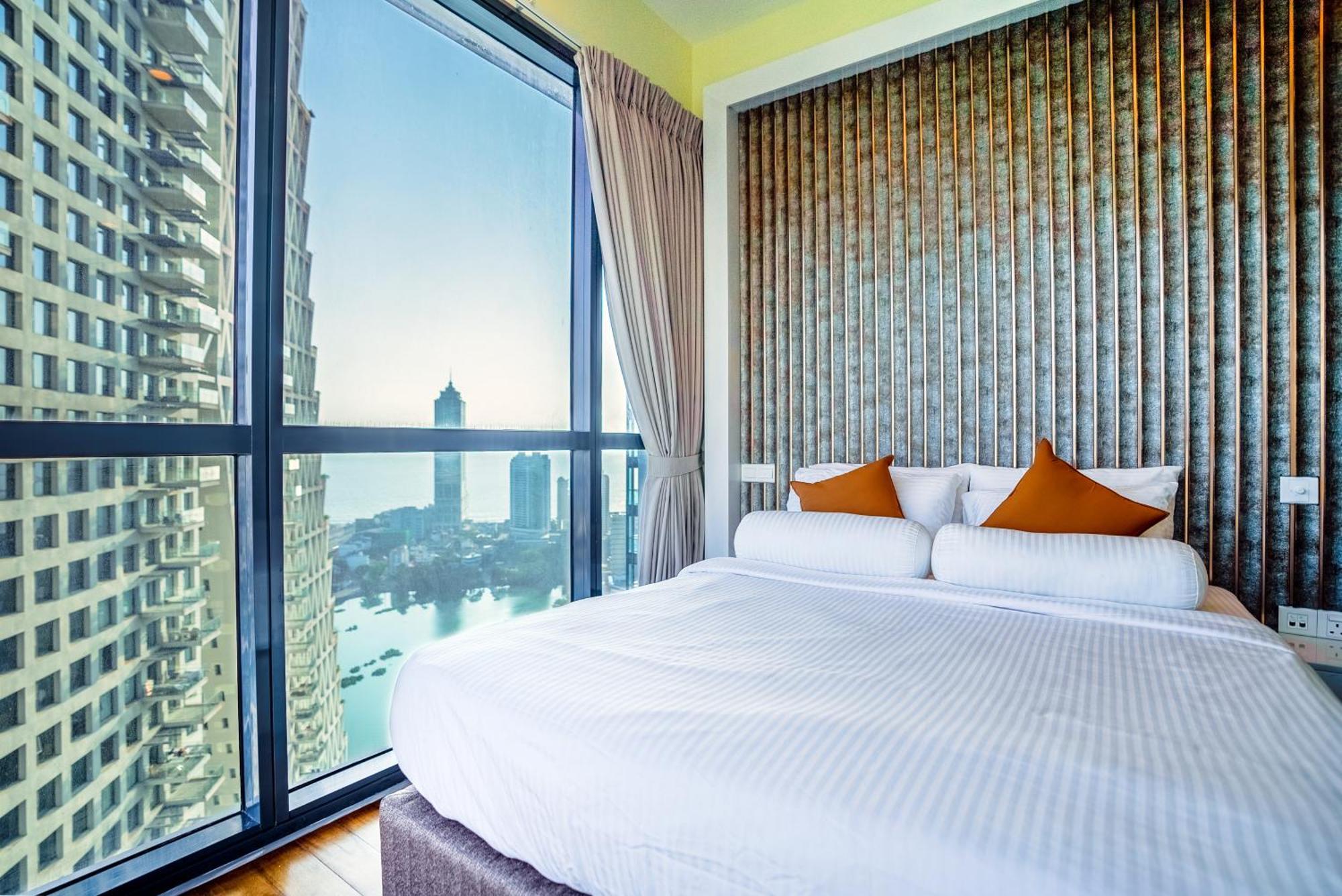 Sky View Apartment