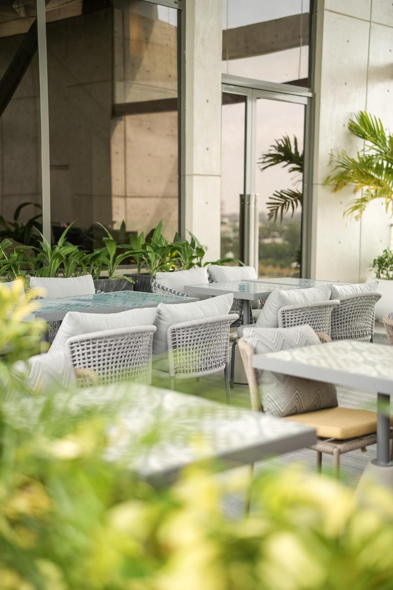 Sesaya Poshtel & Bistro Colombo