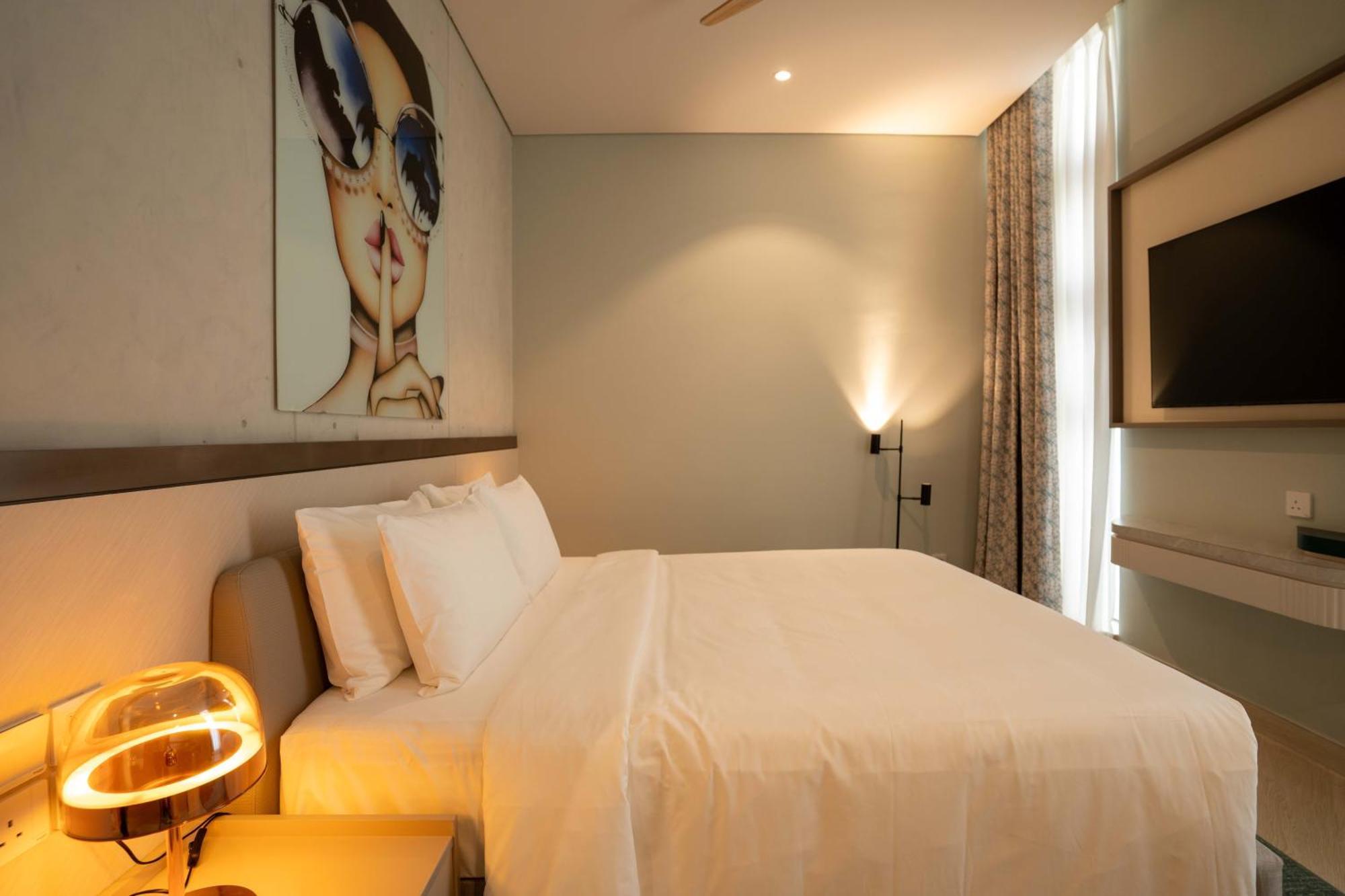Sesaya Poshtel & Bistro Hotel