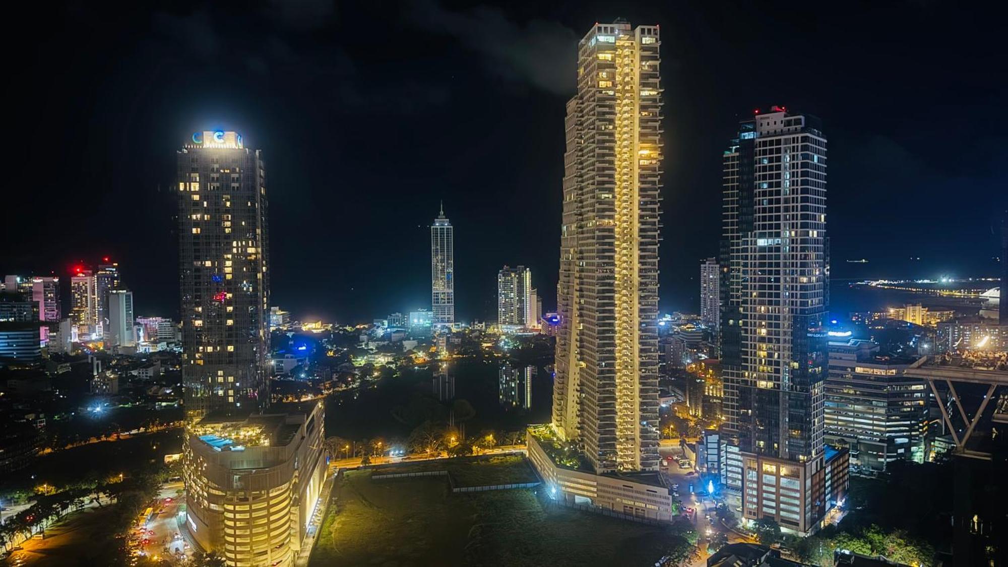 Apartment Peaceful Unit At Tri-zen,union Place Colombo