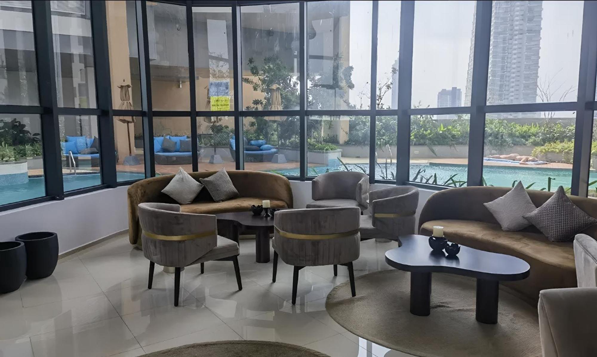 Stylish & Cozy High-rise Retreat - Sennrise Apartment