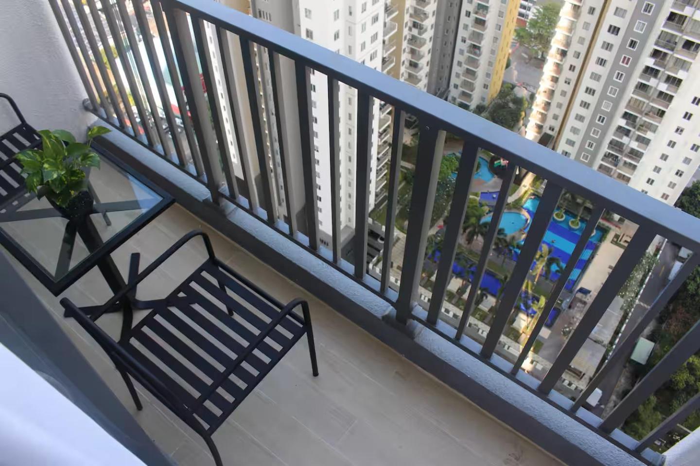 Apartment Stylish & Cozy High-rise Retreat - Sennrise