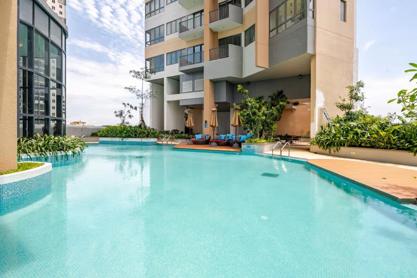Stylish & Cozy High-rise Retreat - Sennrise Apartment Colombo