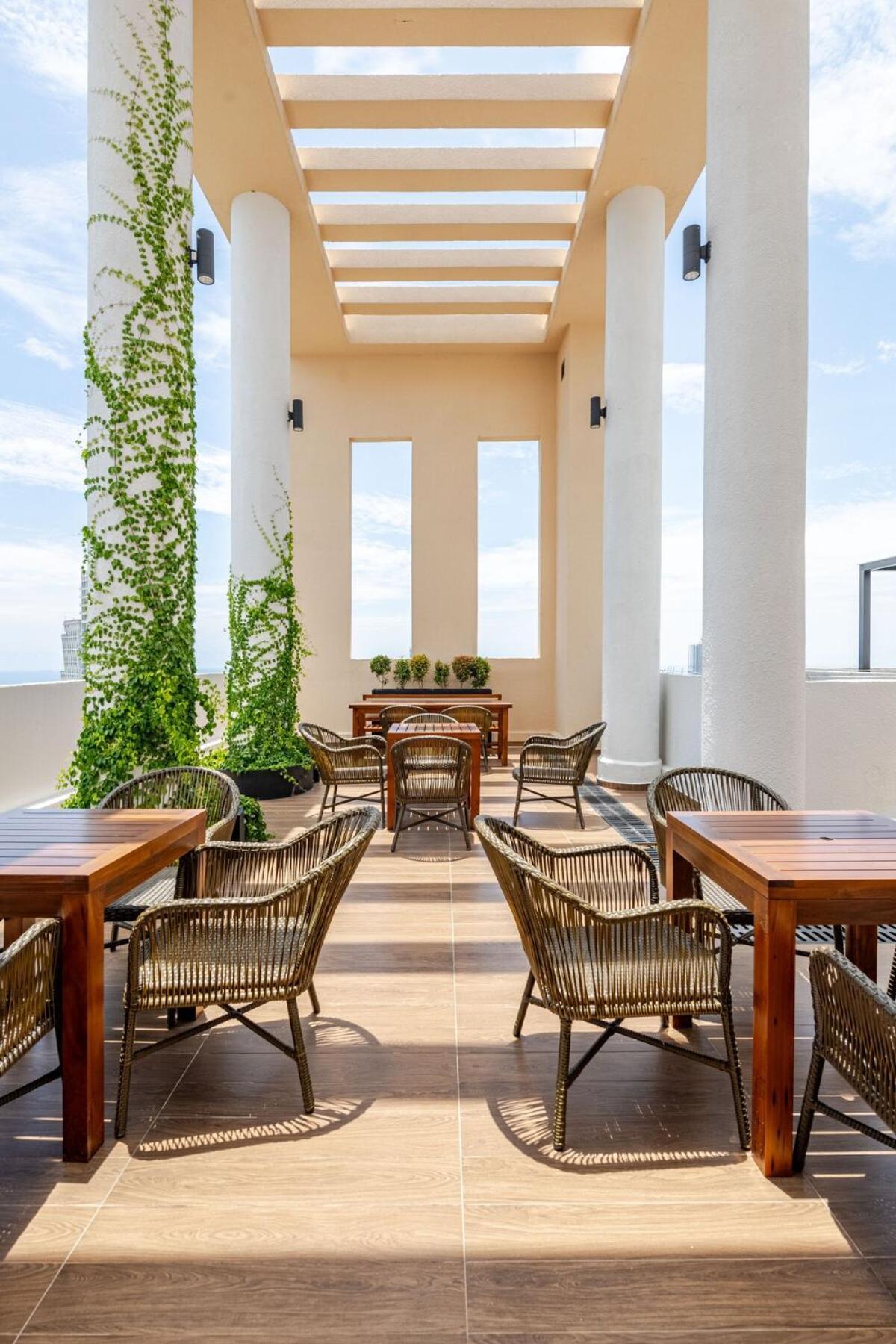 Stylish & Cozy High-rise Retreat - Sennrise * Colombo