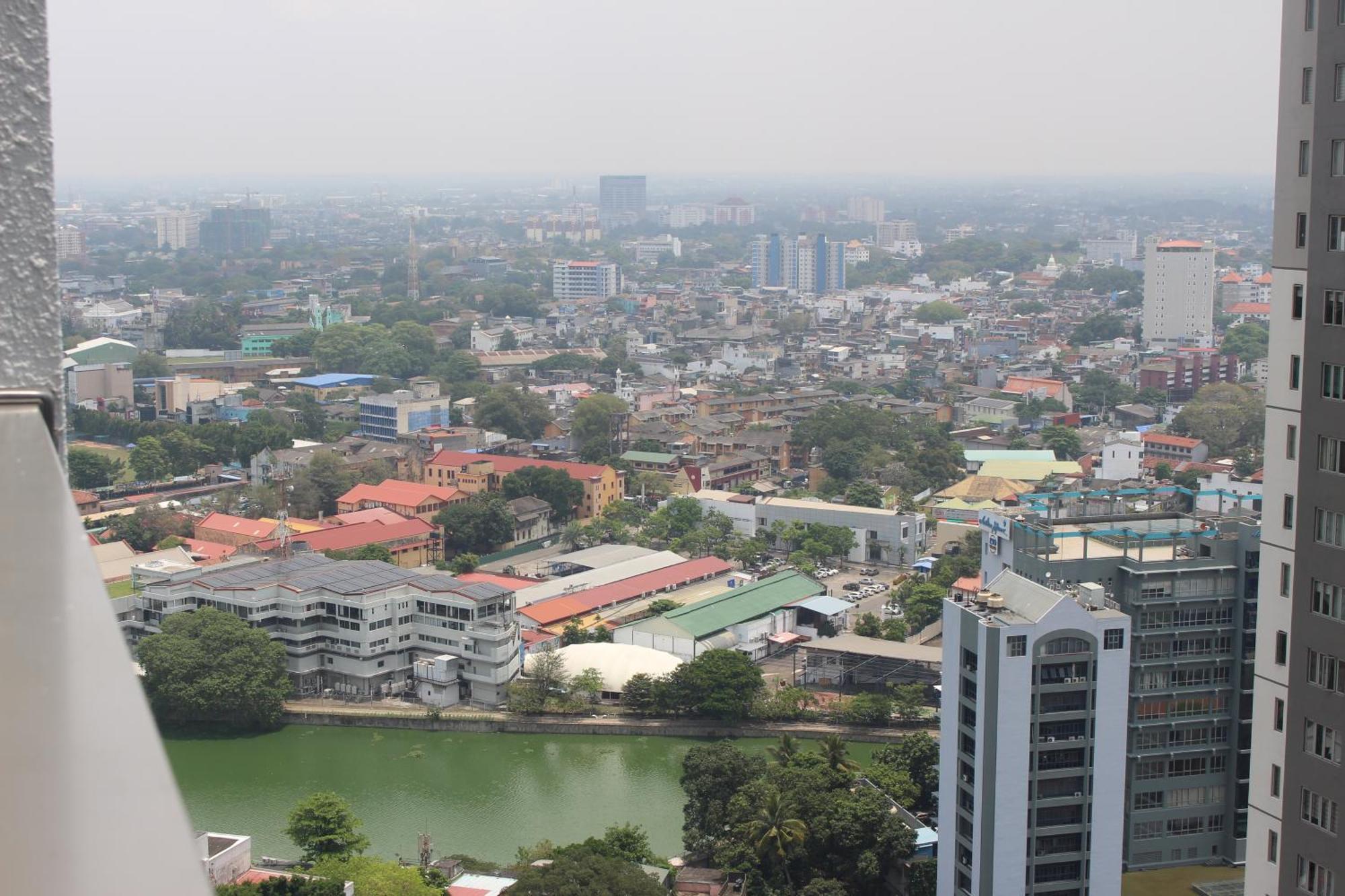 Apartment Stylish & Cozy High-rise Retreat - Sennrise Colombo