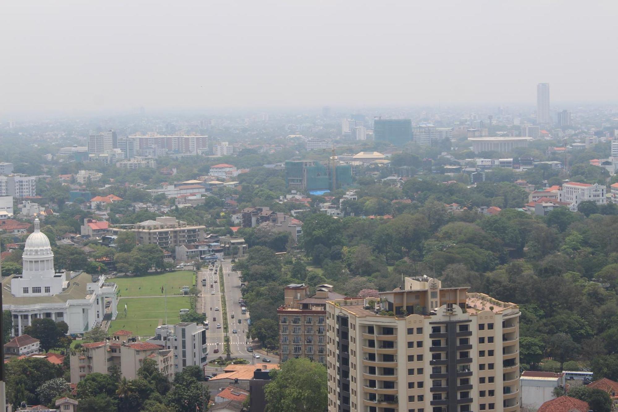 Apartment Stylish & Cozy High-rise Retreat - Sennrise Colombo