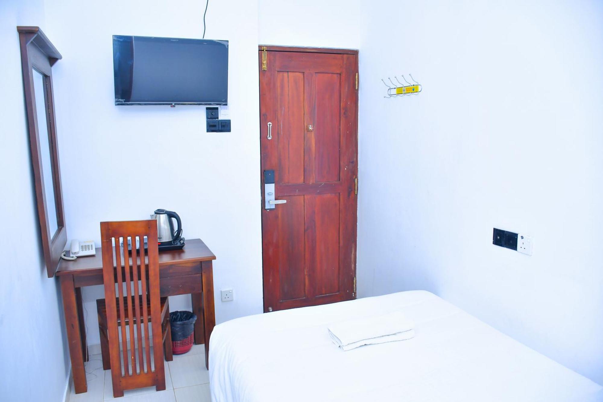 Hotel Ez Colombo