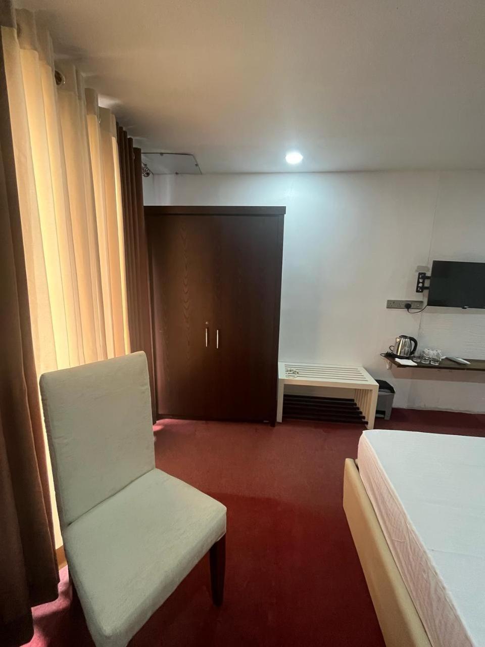 Apartment New York And Restaurant Pvt Ltd *