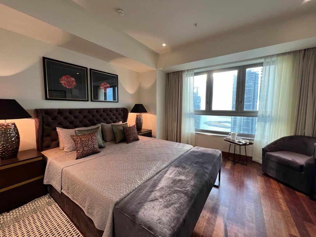 Luxury 2 Bedroom At Cinnamon Life Apartment