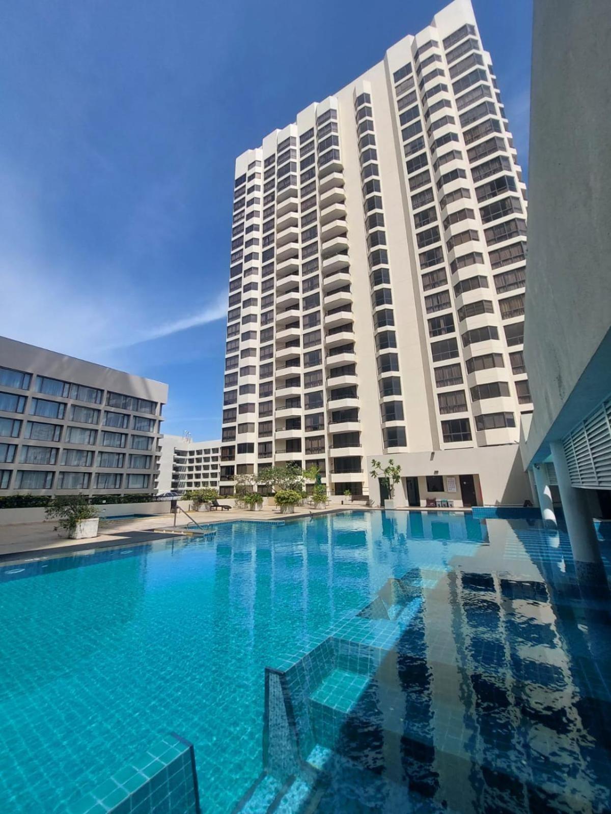 Ceylon Array - Crescat Residencies Apartment Colombo