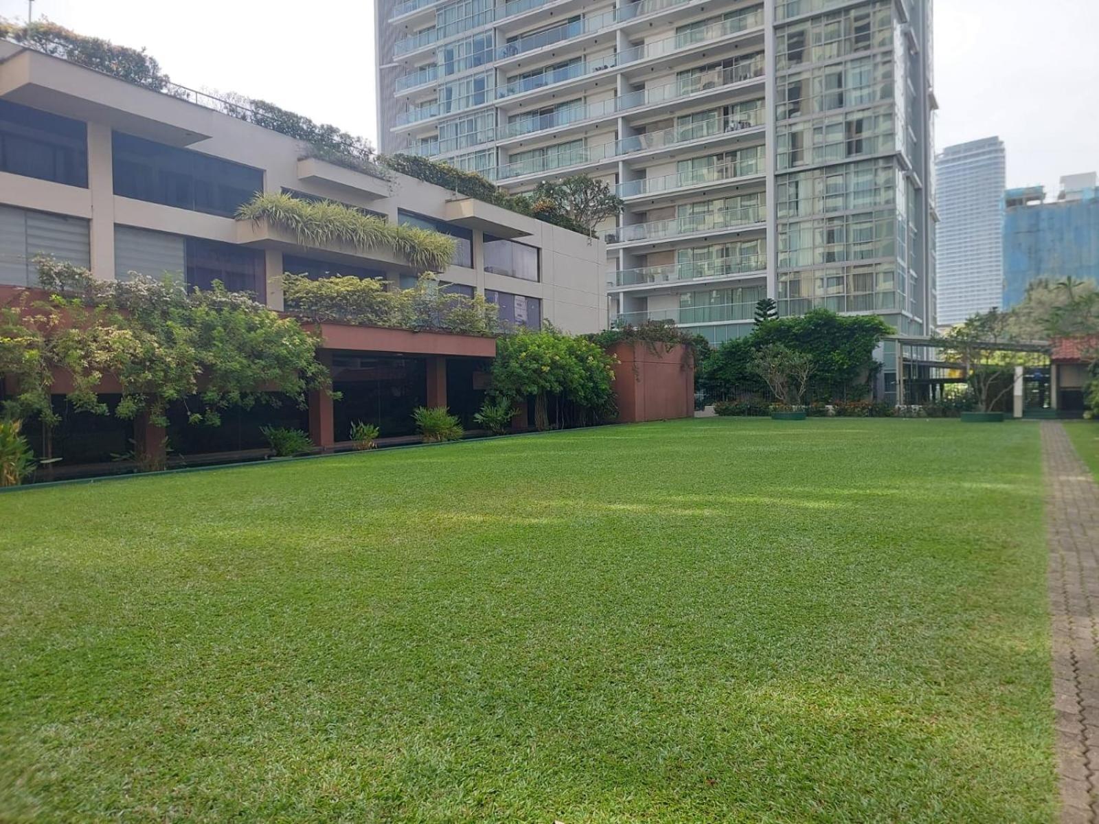 Ceylon Array - Crescat Residencies Apartment Colombo