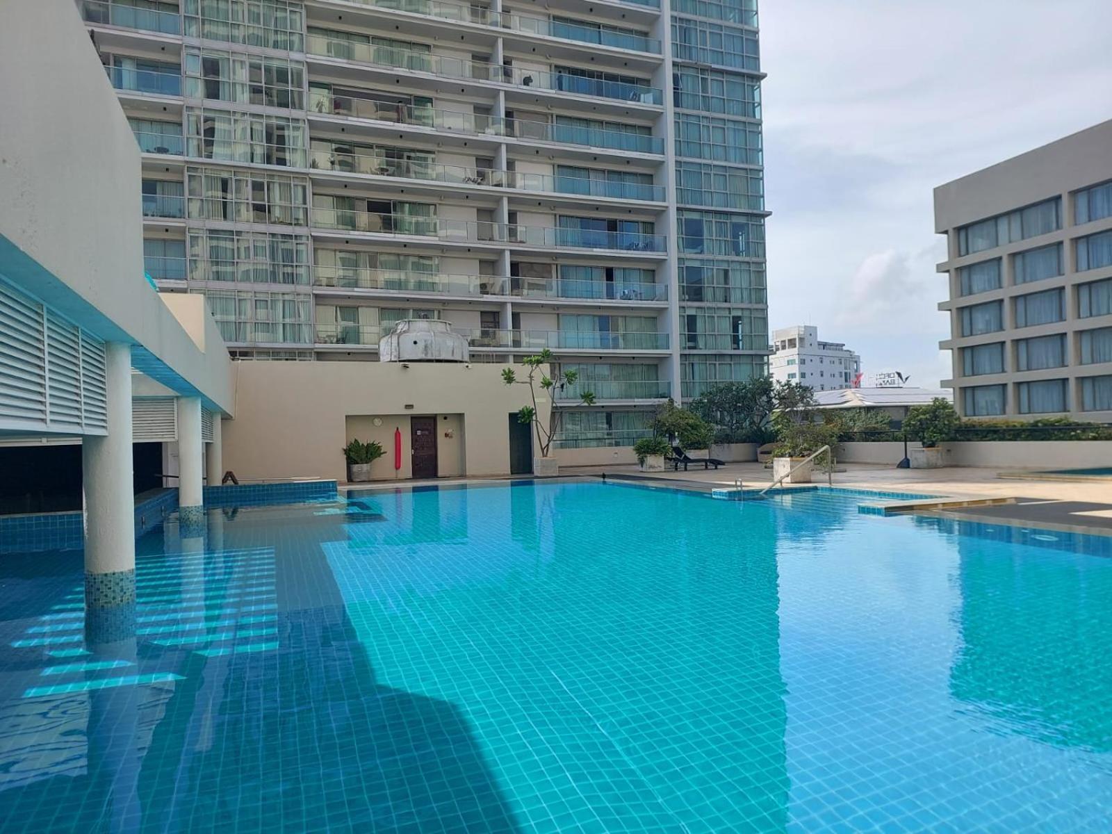 Ceylon Apartments - Crescat Residencies *