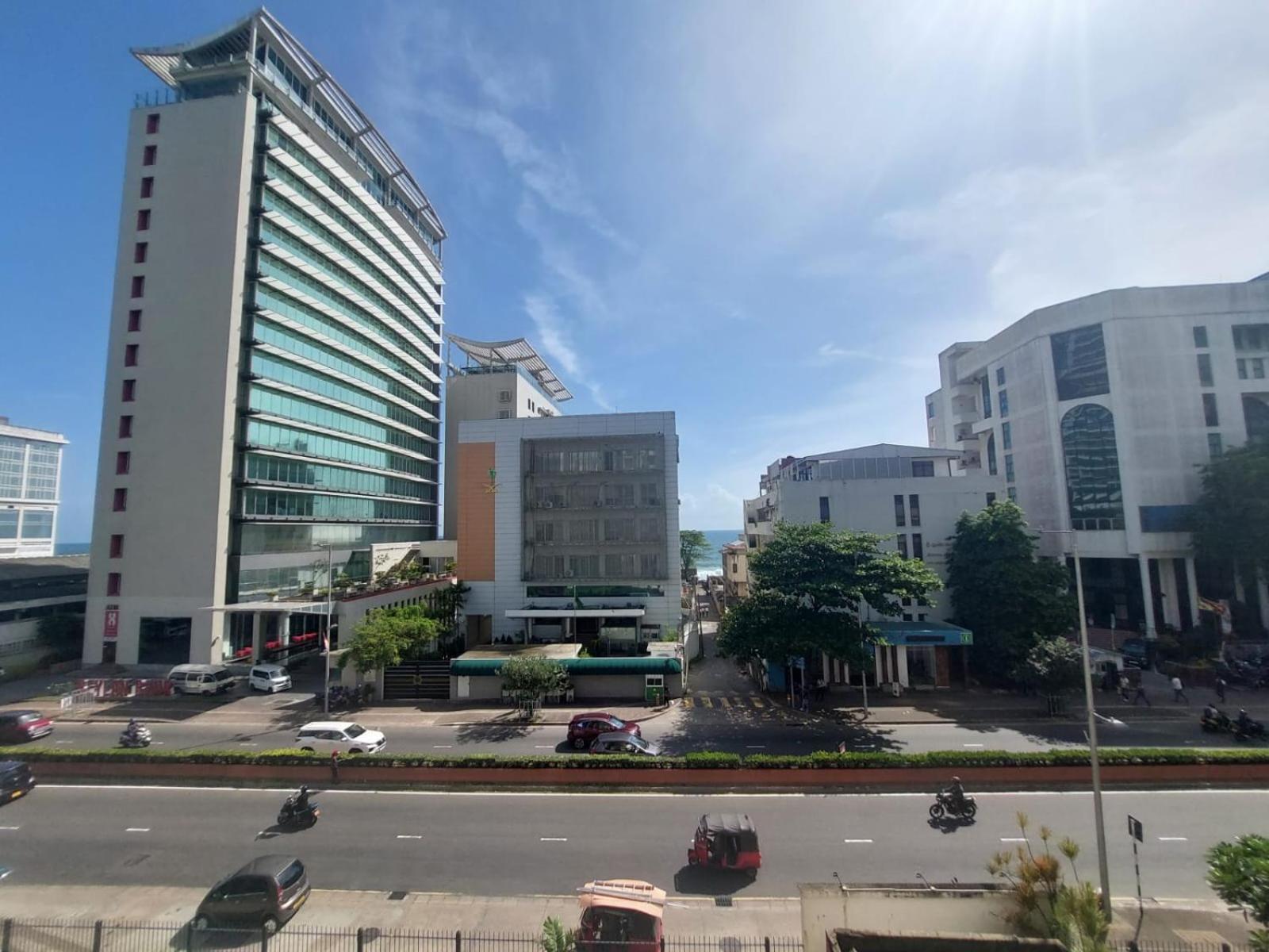 Apartment Ceylon Apartments - Crescat Residencies