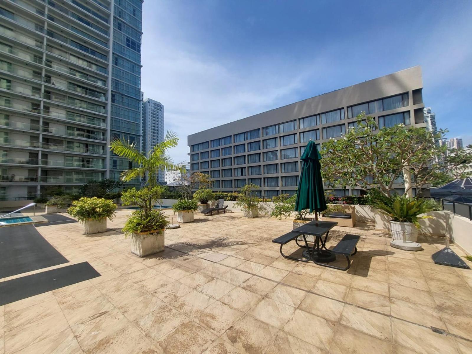 Ceylon Array - Crescat Residencies Apartment *