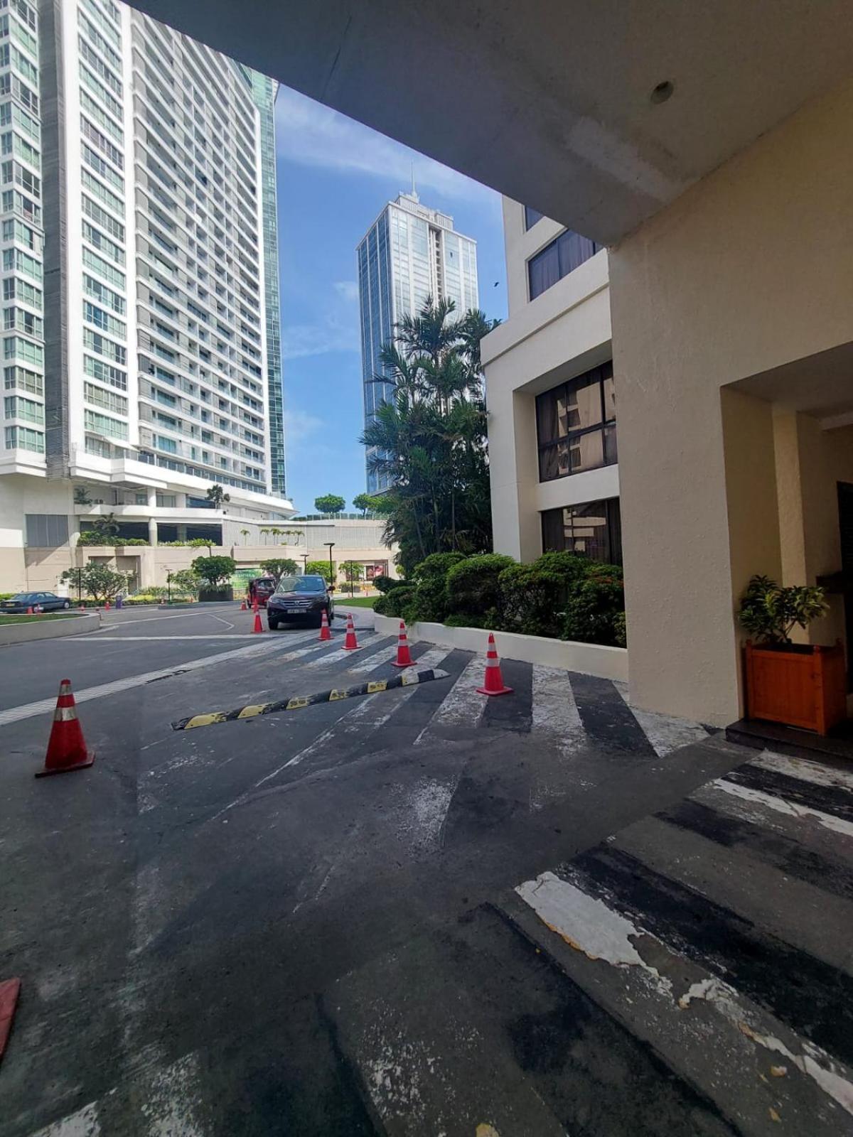 Ceylon Array - Crescat Residencies Apartment Colombo