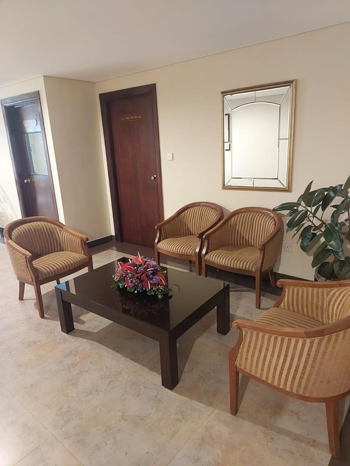 Apartment Ceylon Apartments - Crescat Residencies