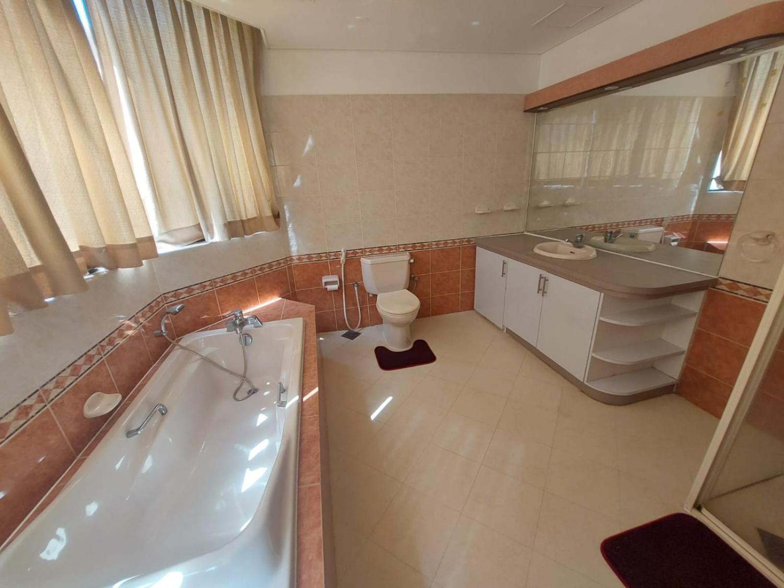 Ceylon Apartments - Crescat Residencies *