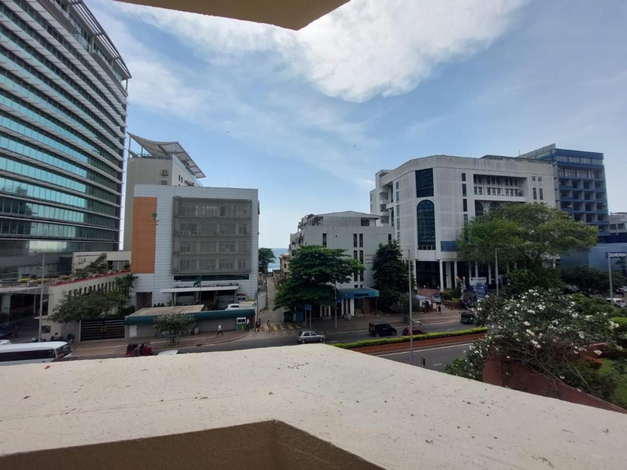 Ceylon Array - Crescat Residencies Apartment Colombo