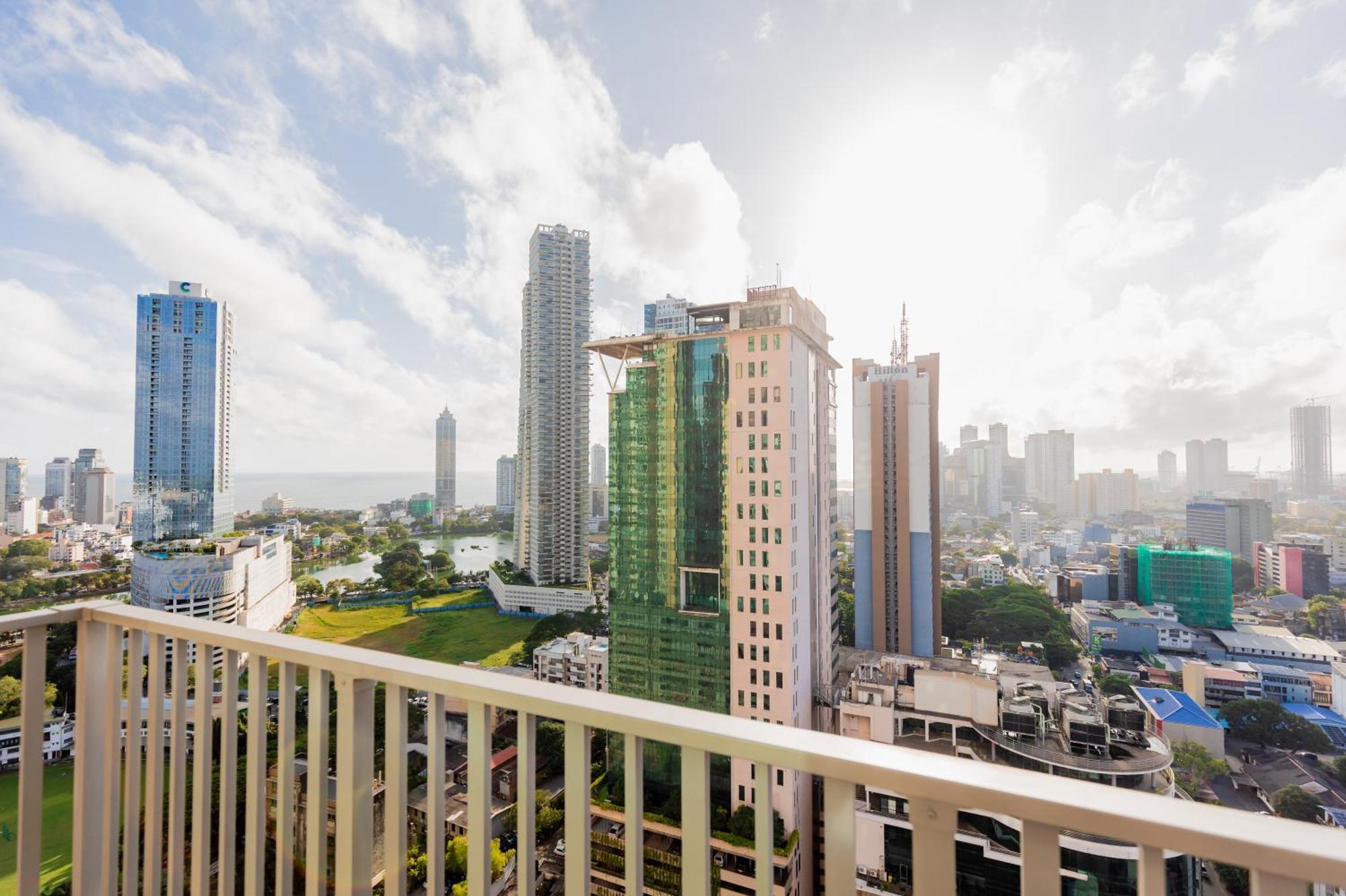 Royale Trizen By Pinnacle Apartment *