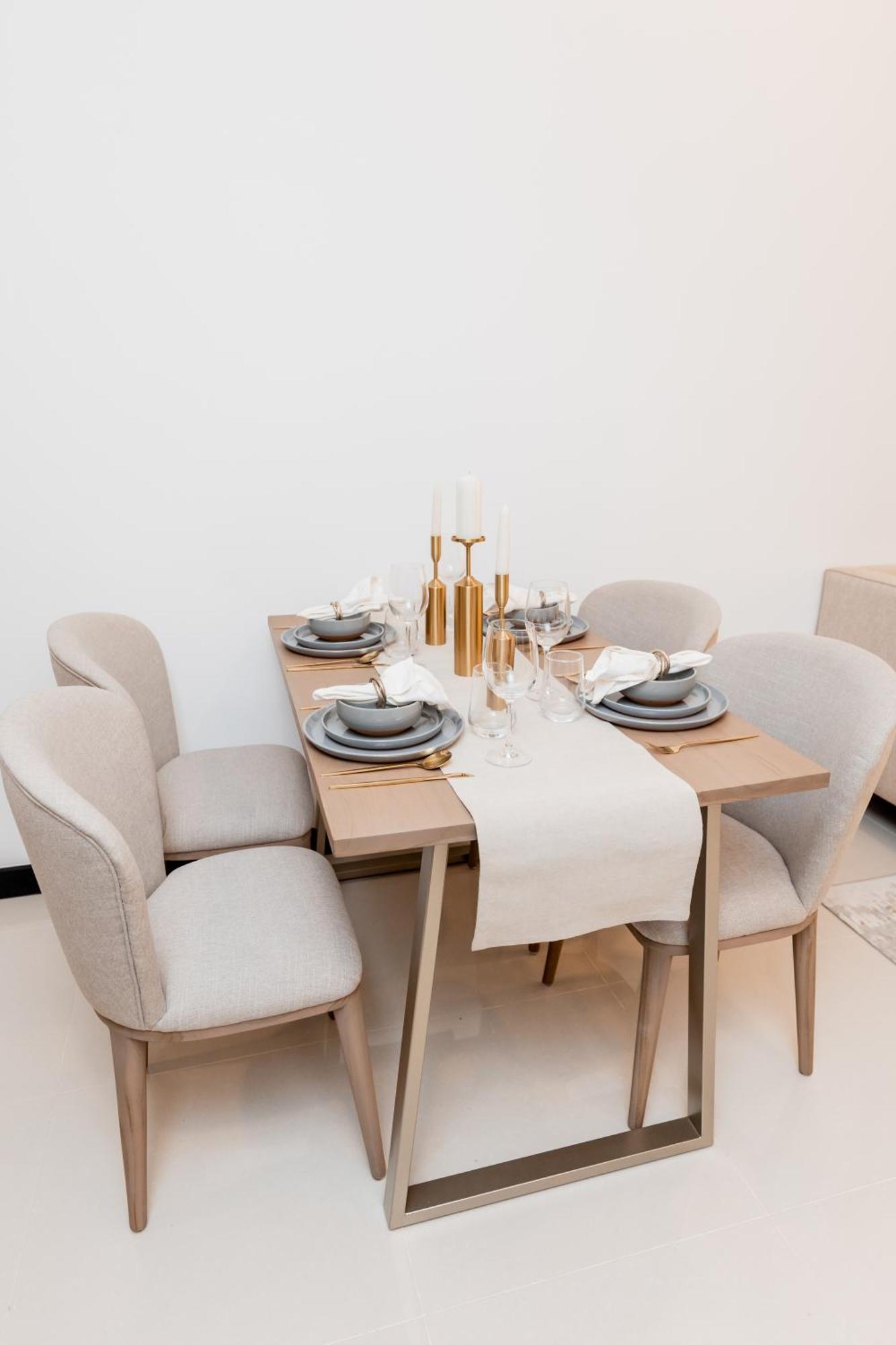 Royale Trizen By Pinnacle * Colombo
