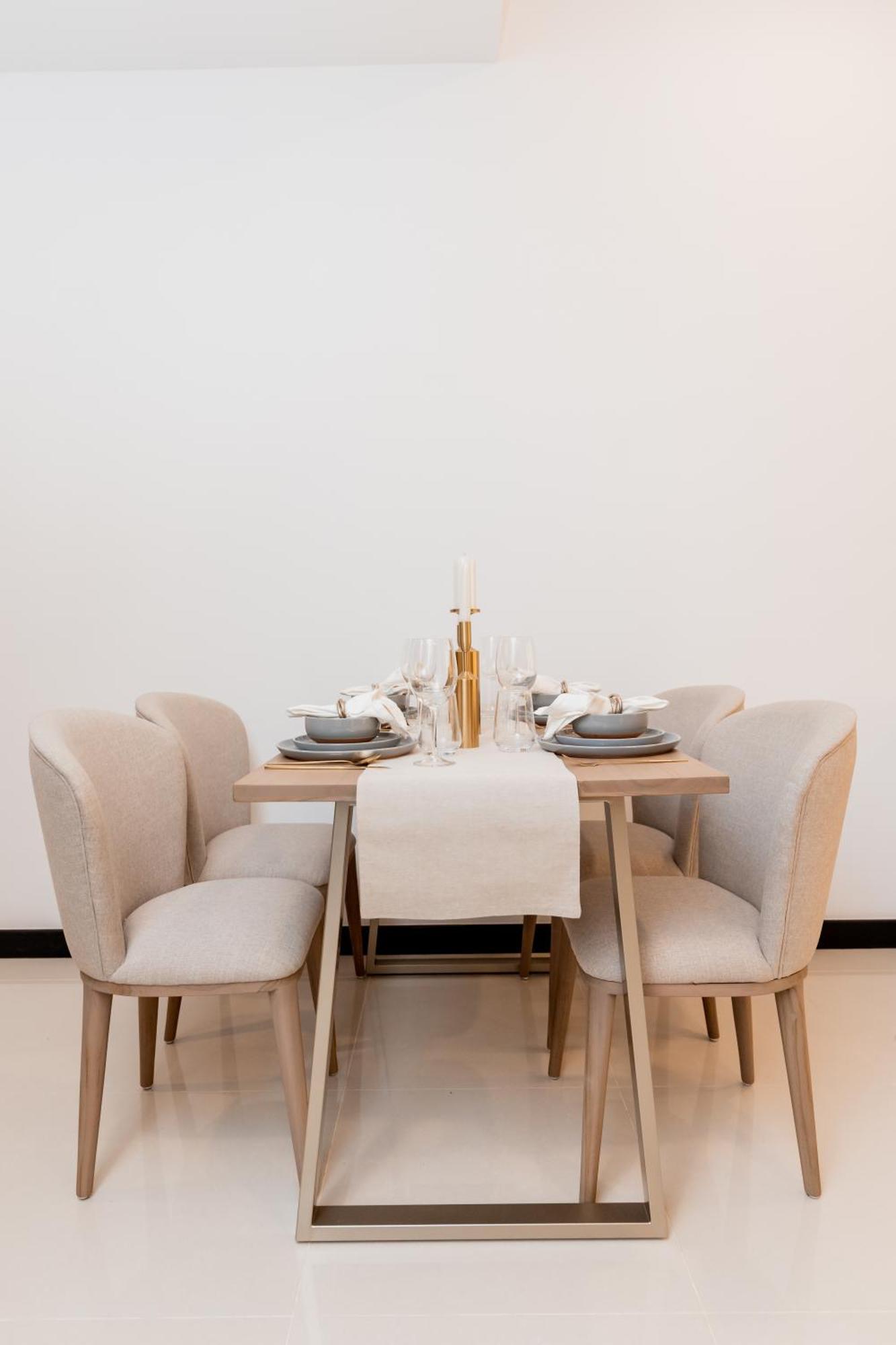 Apartment Royale Trizen By Pinnacle