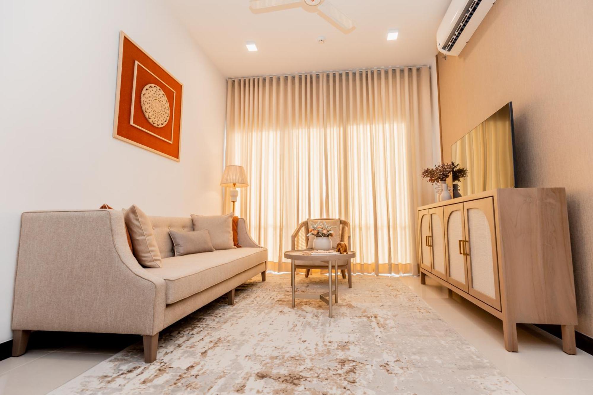 Royale Trizen By Pinnacle Apartment