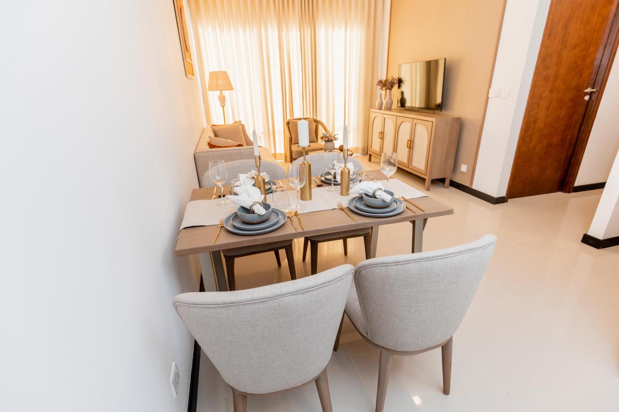 Royale Trizen By Pinnacle