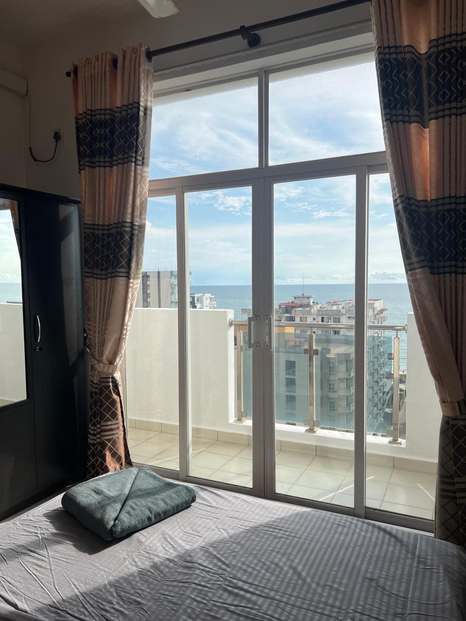 Apartment Azure Horizon Wellawatha By Tequila Holidays Colombo