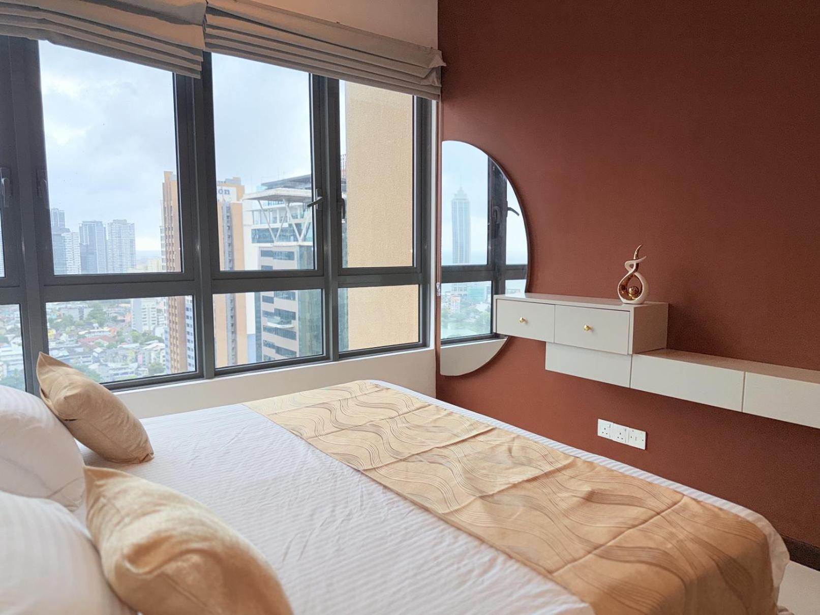 Chevalra Luxury Tri-zen In - Galle-face & Lotus Tower View Apartment Colombo