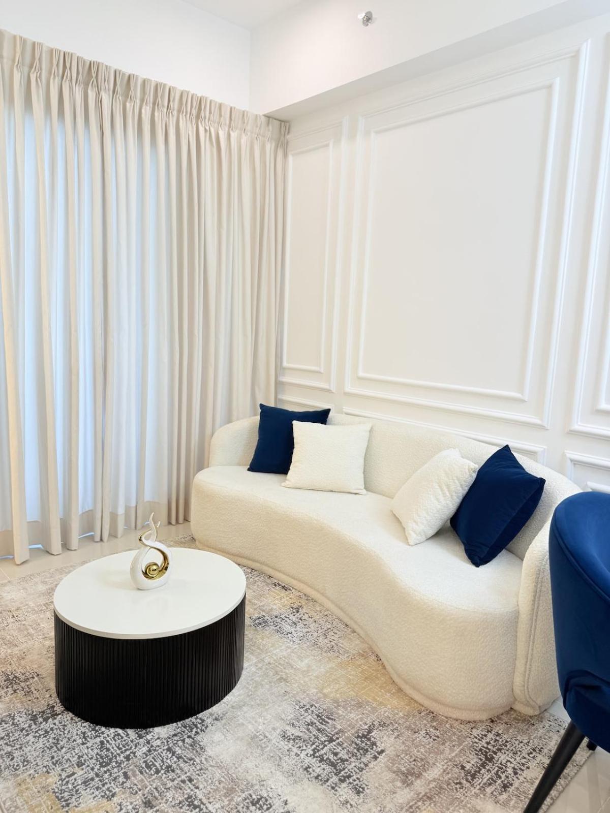 Chevalra Luxury Tri-zen In - Galle-face & Lotus Tower View Apartment