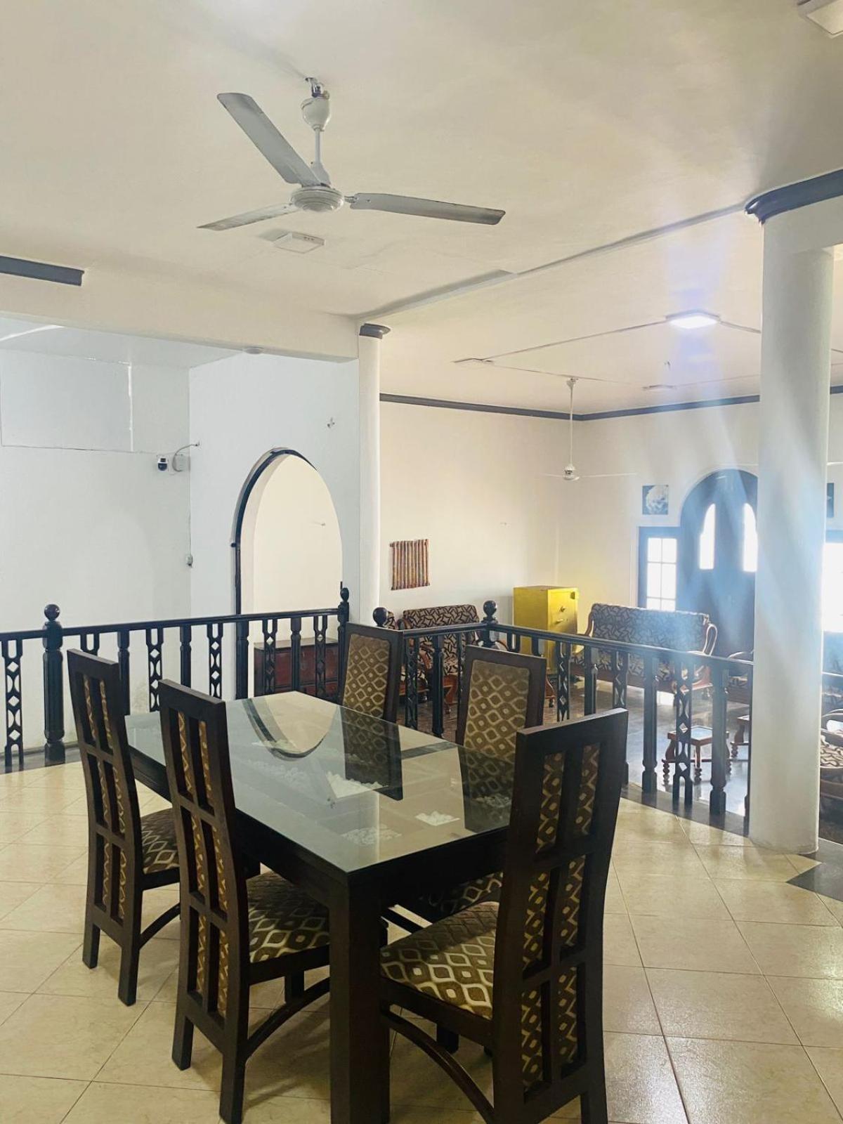 Colombo Hotel *
