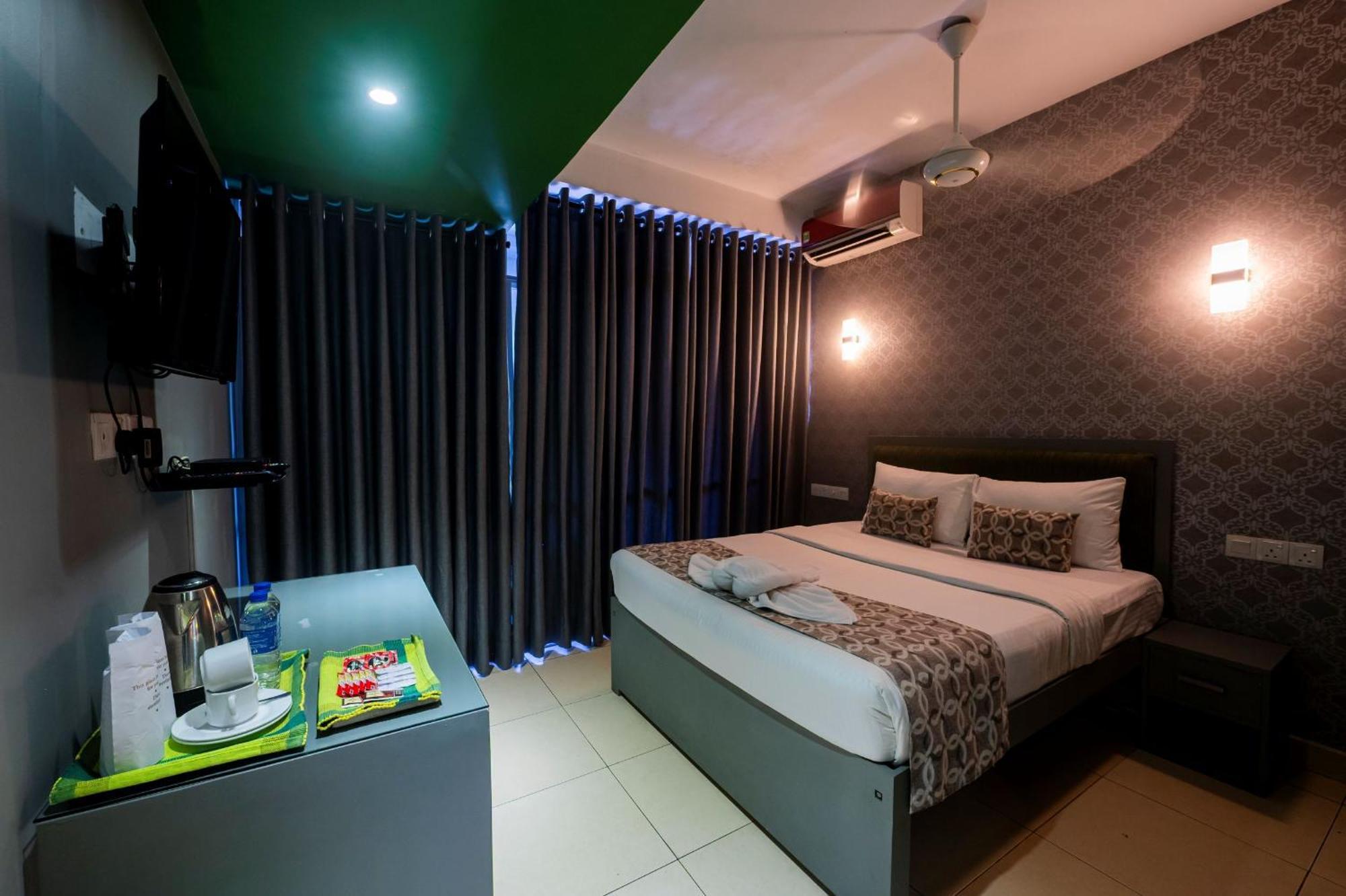 Thilhara Hotel Colombo
