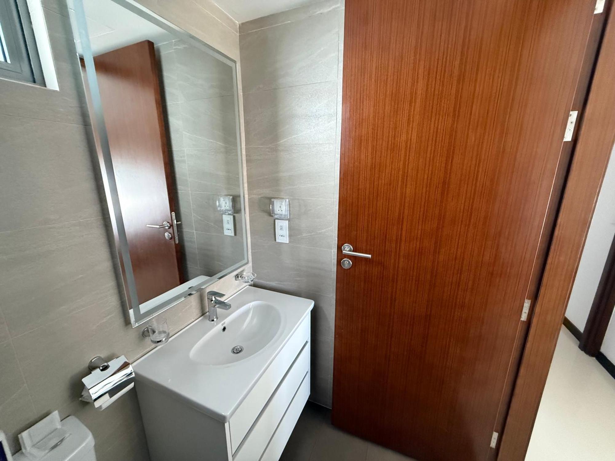 Luxury 2 Bed 2 Bath By Resident