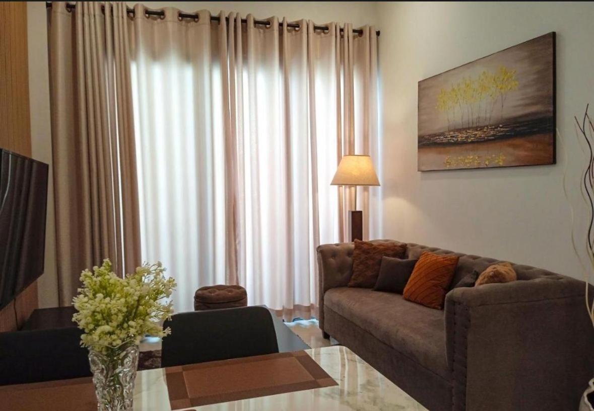 Trizen Luxury 2-bedroom Apartamento Colombo