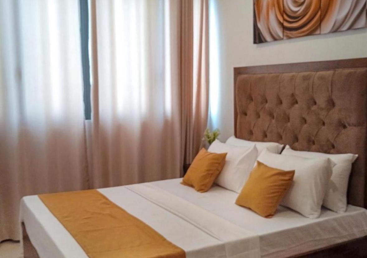 Trizen Luxury 2-bedroom Colombo
