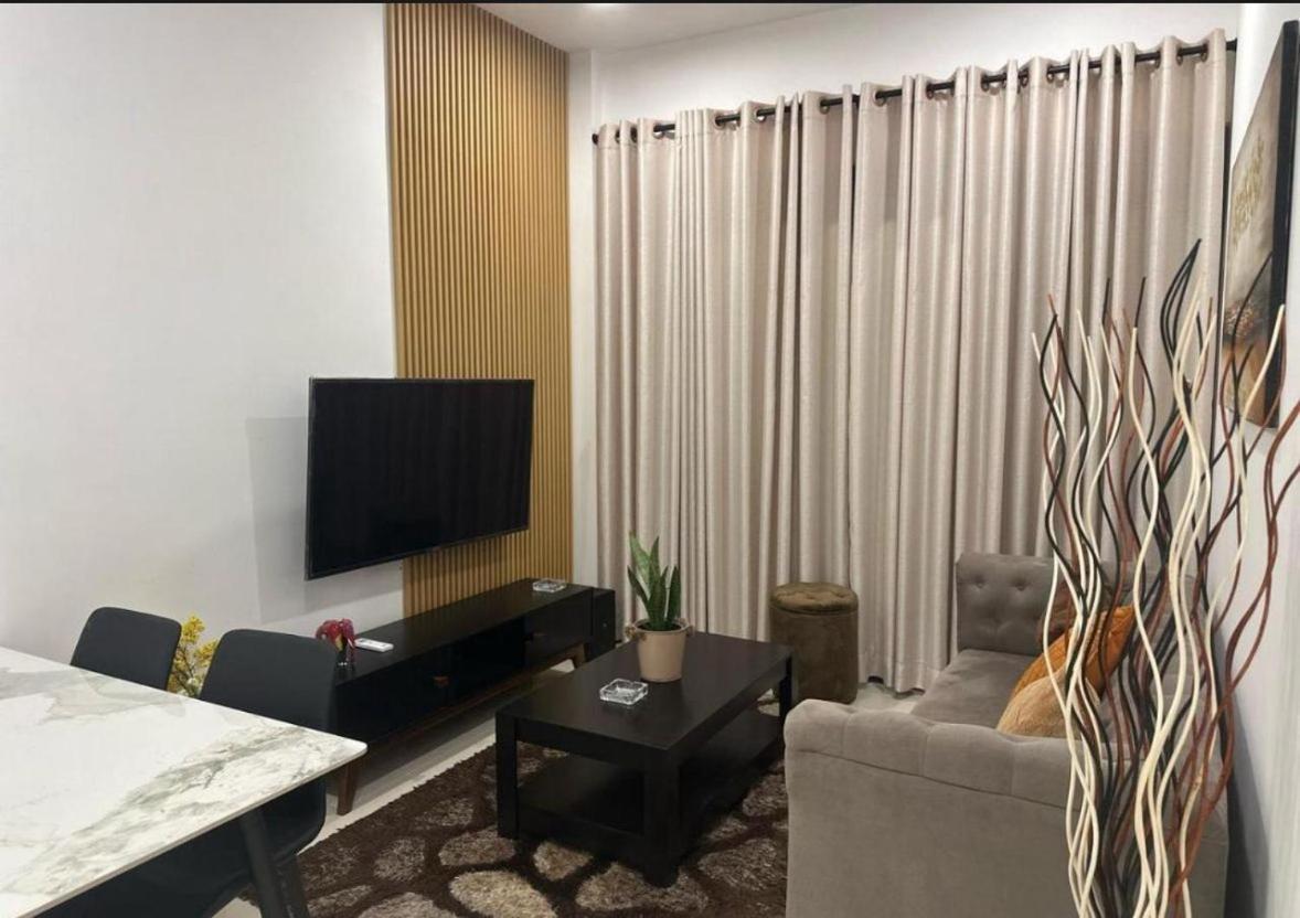 Trizen Luxury 2-bedroom Colombo